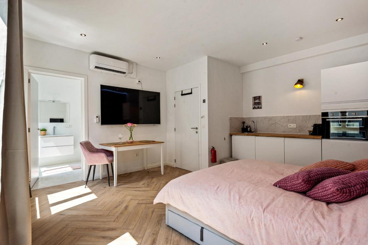 Suite City Center In Quiet Street & Airco Antwerp Luaran gambar